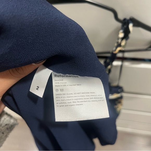 Reformation dress 💄 - Picture 6 of 7